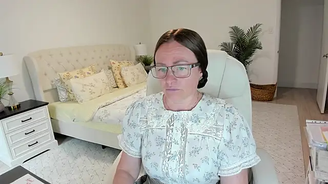 Vika73 online show from May 11, 2026, 5:10 pm