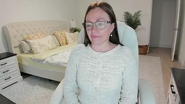 Vika73 online show from May 19, 2026, 10:54 am