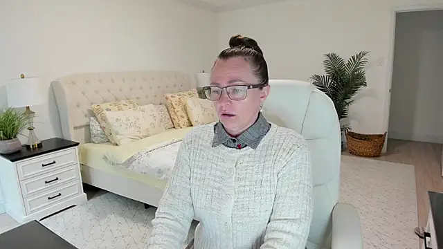 Vika73 online show from May 22, 2026, 1:39 pm