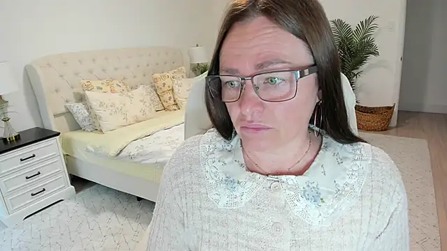 Vika73 online show from May 26, 2026, 11:28 am