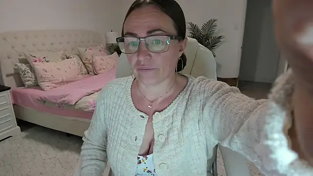 Vika73 online show from June 18, 2026, 10:30 am