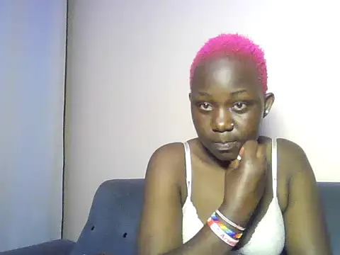 Snapshot of Naughtylynne chatting on June 4, 2026, 9:21 pm Naughtylynne online show from June 4, 2026, 9:21 pm