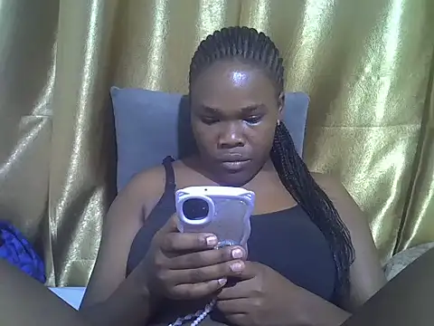 lovelymeli2 online show from June 12, 2026, 11:14 pm