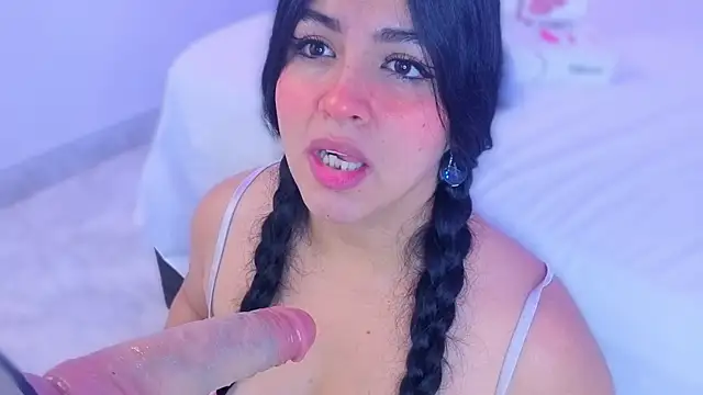 Sofiaa Bloom online show from June 26, 2026, 6:34 pm