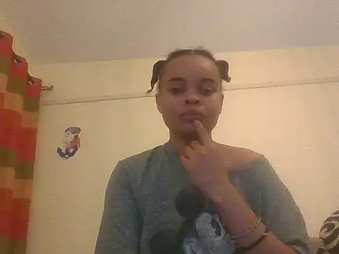 Snapshot of cessylolla8 chatting on May 17, 2026, 7:17 am cessylolla8 online show from May 17, 2026, 7:17 am