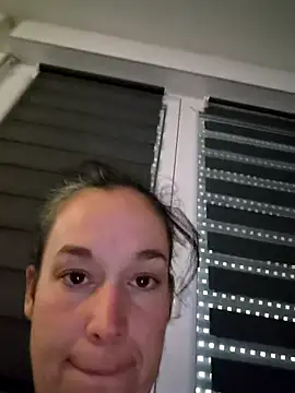 Snapshot of adelinegirly chatting on June 16, 2026, 4:59 am adelinegirly online show from June 16, 2026, 4:59 am