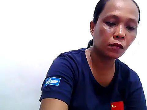 morenapilipina online show from May 17, 2026, 1:47 am