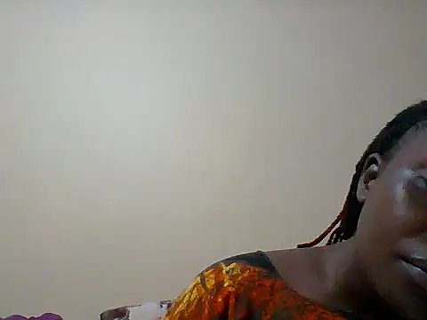 Spicy melooo online show from May 19, 2026, 8:04 pm