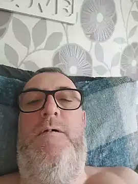 bigdickpeter78 online show from May 17, 2026, 10:55 am