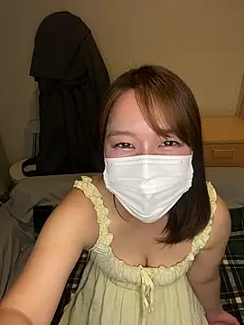 Snapshot of mami_ch chatting on May 22, 2026, 2:33 pm mami ch online show from May 22, 2026, 2:33 pm