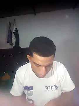 Snapshot of soymartinez2004 chatting on May 18, 2026, 6:25 pm soymartinez2004 online show from May 18, 2026, 6:25 pm