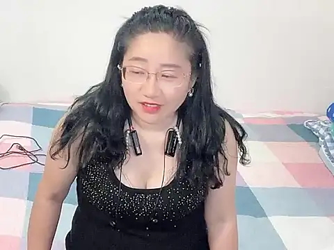 Sophie-998 online show from May 18, 2026, 9:37 am