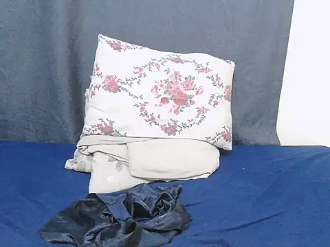 Cute lyn online show from July 2, 2026, 3:23 am