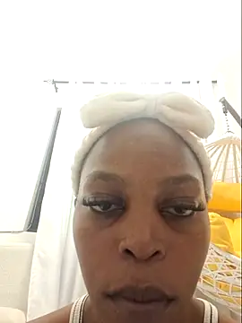 SatinBarbNXO online show from May 18, 2026, 10:04 pm