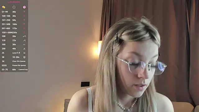 Snapshot of NovaOliphant chatting on June 11, 2026, 7:45 pm NovaOliphant online show from June 11, 2026, 7:45 pm