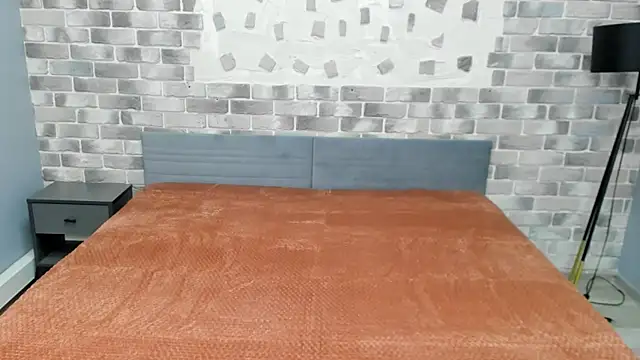Calista Everleig online show from July 9, 2026, 5:44 am