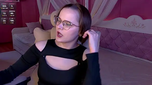 Snapshot of AgnesRay chatting on June 18, 2026, 7:18 pm AgnesRay online show from June 18, 2026, 7:18 pm