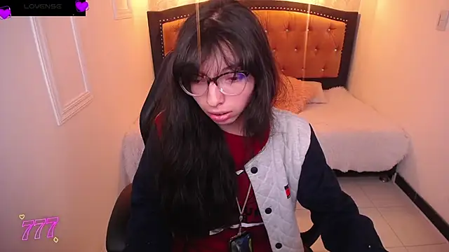 Allyshon  online show from July 3, 2026, 8:04 pm
