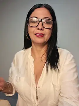 Snapshot of Scarlett_Valnyx chatting on June 19, 2026, 12:42 pm Scarlett Valnyx online show from June 19, 2026, 12:42 pm