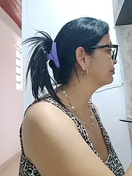 Snapshot of Scarlett_Valnyx chatting on July 1, 2026, 3:01 pm Scarlett Valnyx online show from July 1, 2026, 3:01 pm