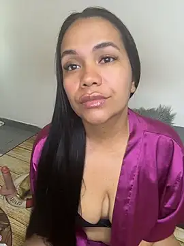 NoahJade online show from July 10, 2026, 10:45 pm