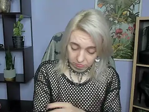 Snapshot of velvetanne chatting on June 2, 2026, 6:26 am velvetanne online show from June 2, 2026, 6:26 am