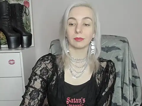 Snapshot of velvetanne chatting on June 24, 2026, 6:23 am velvetanne online show from June 24, 2026, 6:23 am