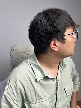 zzmm001 online show from June 20, 2026, 1:58 pm