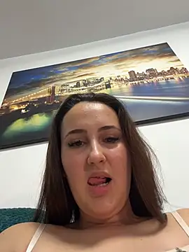 SweetTerrea online show from August 4, 2026, 10:01 pm