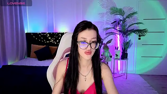 Ariella Me online show from July 7, 2026, 7:23 am