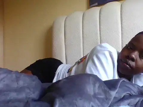 Snapshot of Tehiller chatting on May 19, 2026, 1:28 pm Tehiller online show from May 19, 2026, 1:28 pm