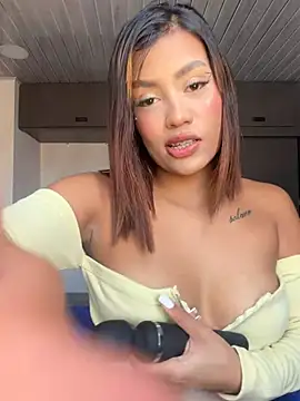 Snapshot of lana__ray chatting on May 20, 2026, 7:42 pm lana ray online show from May 20, 2026, 7:42 pm