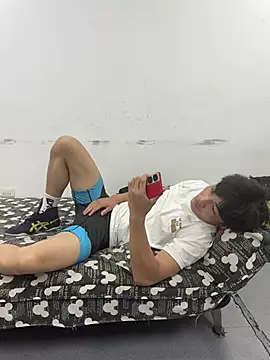 Mrwangjjkk online show from June 1, 2026, 1:02 pm
