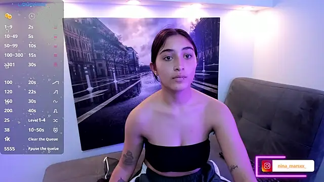 Nina-Mars online show from June 3, 2026, 9:09 pm