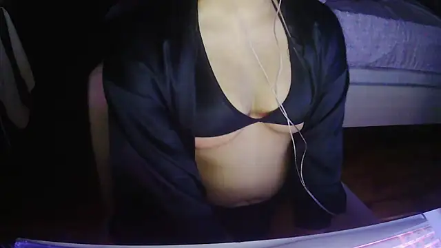 valentinaceleste online show from May 22, 2026, 2:40 am