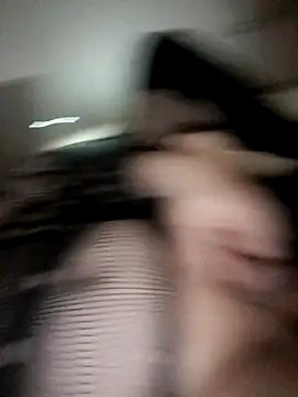 Snapshot of Cybergeil33 chatting on April 2, 2026, 11:52 am Cybergeil33 online show from April 2, 2026, 11:52 am