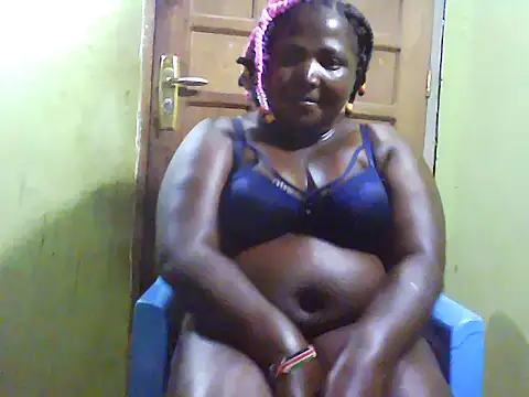 Snapshot of Sweetythighs chatting on July 2, 2026, 3:34 am Sweetythighs online show from July 2, 2026, 3:34 am