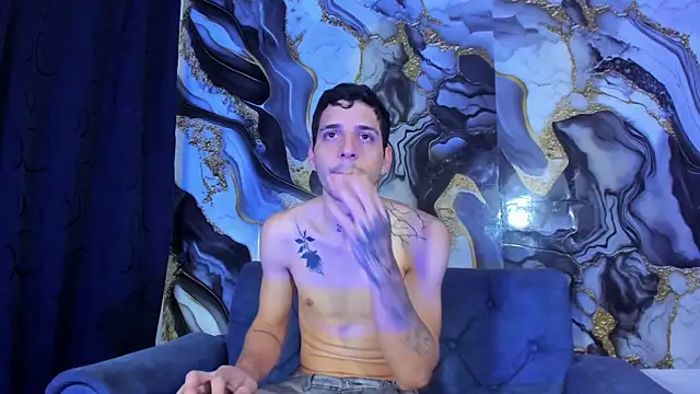 Snapshot of boy_max_latin chatting on June 4, 2026, 7:20 pm boy max latin online show from June 4, 2026, 7:20 pm