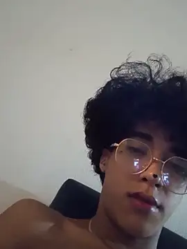 Snapshot of boy_max_latin chatting on June 15, 2026, 7:43 am boy max latin online show from June 15, 2026, 7:43 am