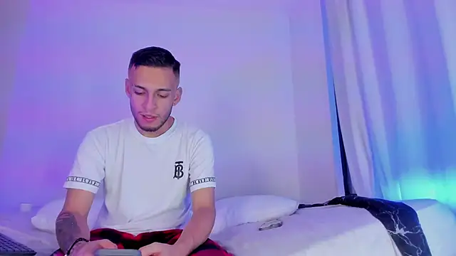 Snapshot of _Kevin_xxx chatting on September 26, 2025, 5:55 am  Kevin xxx online show from September 26, 2025, 5:55 am