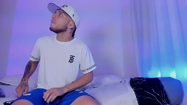 Snapshot of _Kevin_xxx chatting on October 12, 2025, 10:47 am  Kevin xxx online show from October 12, 2025, 10:47 am