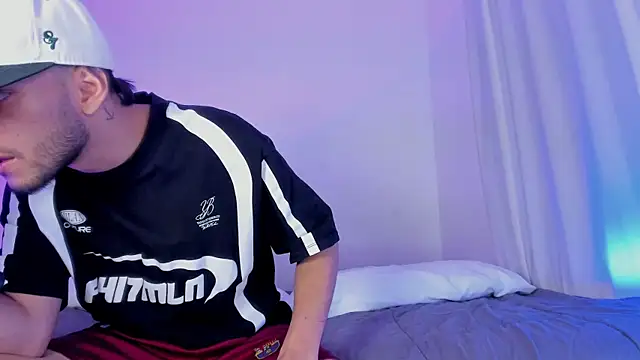 Snapshot of _Kevin_xxx chatting on October 29, 2025, 6:04 am  Kevin xxx online show from October 29, 2025, 6:04 am