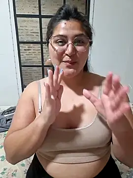 morena95  online show from July 1, 2026, 5:56 pm