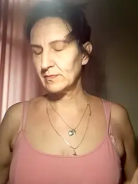 Snapshot of Alene_Lorrie chatting on July 4, 2026, 4:29 am Alene Lorrie online show from July 4, 2026, 4:29 am