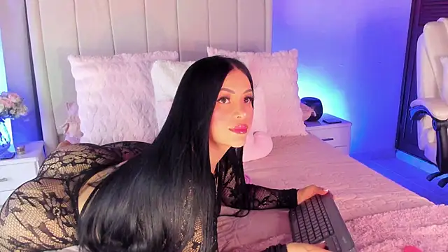 Snapshot of Alannawolff chatting on July 12, 2026, 12:45 am Alannawolff online show from July 12, 2026, 12:45 am