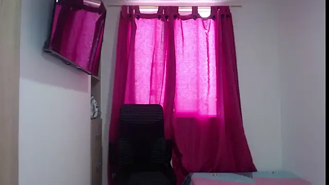 Snapshot of Valeria_Santos_ chatting on June 29, 2026, 1:11 pm Valeria Santos online show from June 29, 2026, 1:11 pm