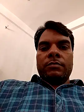 Snapshot of SnowedQuire chatting on May 21, 2026, 6:31 am SnowedQuire online show from May 21, 2026, 6:31 am