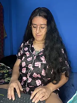 Mailly gabbyy  online show from June 1, 2026, 4:31 pm