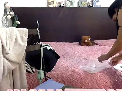 mommy-flabia online show from July 1, 2026, 8:41 pm