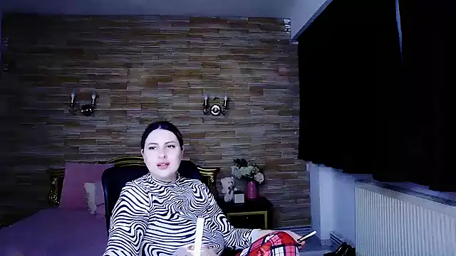MiraHaze online show from January 29, 2025, 5:02 pm